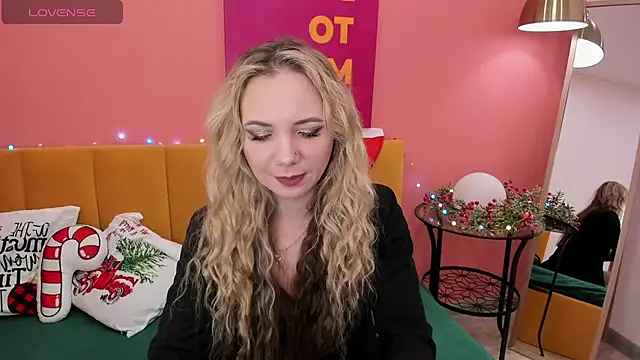 Snapshot of EvaMoran chatting on December 26, 2024, 4:53 am EvaMoran online show from December 26, 2024, 4:53 am