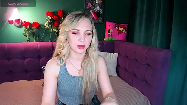 Snapshot of EvaMoran chatting on February 15, 2025, 1:31 am EvaMoran online show from February 15, 2025, 1:31 am