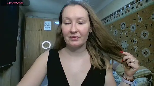 AnnaXLovers online show from March 22, 2026, 12:41 pm