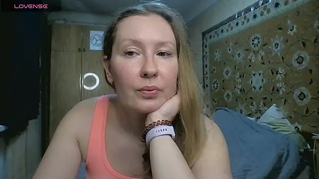 AnnaXLovers online show from May 11, 2026, 2:01 pm