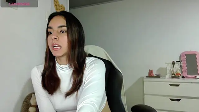 sweetcami1 online show from January 17, 2025, 2:18 am