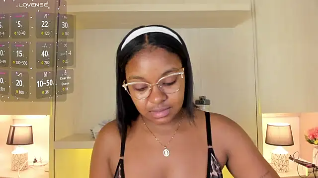 tamaraa smiith online show from November 6, 2025, 7:48 pm