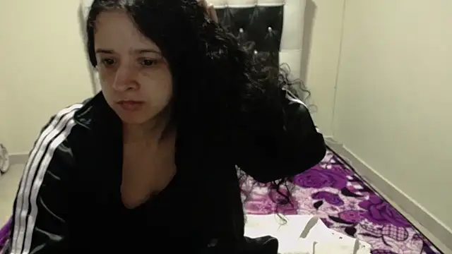 Katty Bones online show from June 7, 2026, 7:23 am