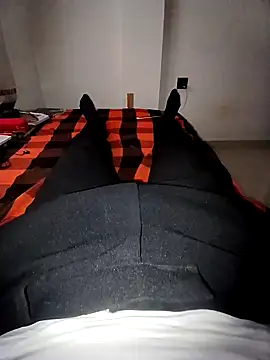 alanjoyoo online show from January 13, 2026, 5:02 am