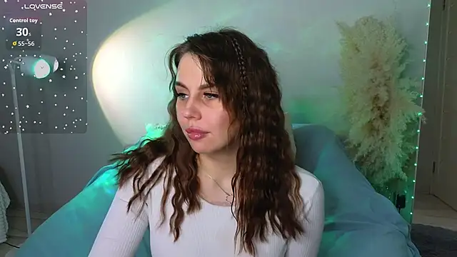 Snapshot of Aisha_Riley chatting on October 27, 2025, 2:43 pm Aisha Riley online show from October 27, 2025, 2:43 pm