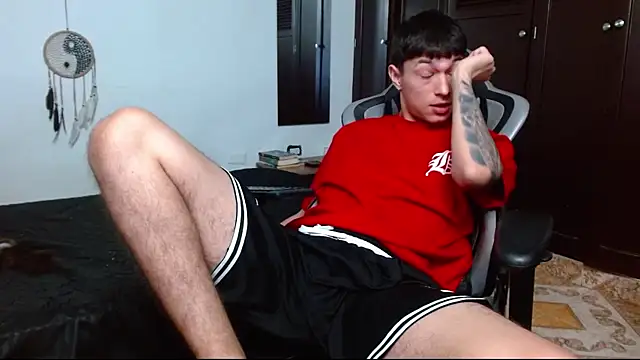 Snapshot of aaron_blug chatting on January 24, 2025, 4:27 am aaron blug online show from January 24, 2025, 4:27 am