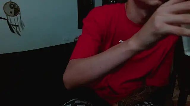 Snapshot of aaron_blug chatting on September 24, 2025, 11:30 pm aaron blug online show from September 24, 2025, 11:30 pm