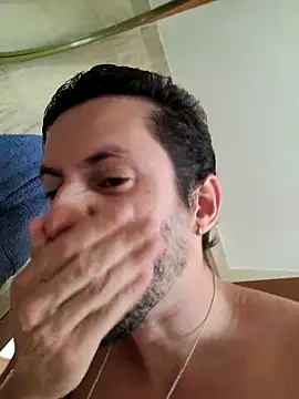 Diegosob8720 online show from March 6, 2025, 2:51 pm