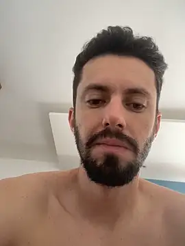 Diegosob8720 online show from September 12, 2025, 2:06 pm