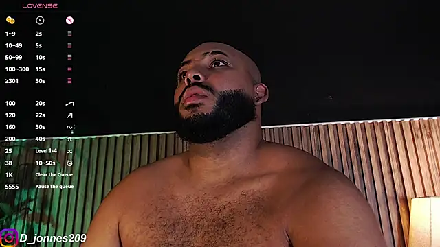 Snapshot of DilanJonnes_ chatting on October 3, 2025, 11:13 pm DilanJonnes online show from October 3, 2025, 11:13 pm