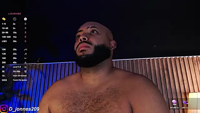 Snapshot of DilanJonnes_ chatting on October 5, 2025, 9:56 pm DilanJonnes online show from October 5, 2025, 9:56 pm