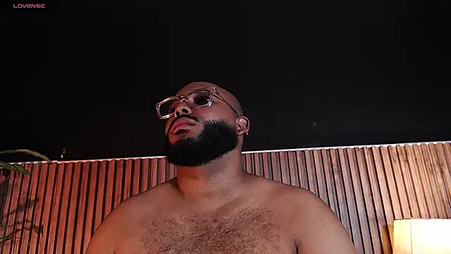 Snapshot of DilanJonnes_ chatting on October 31, 2025, 12:22 am DilanJonnes online show from October 31, 2025, 12:22 am