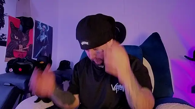 Snapshot of Ash_gusbig chatting on February 1, 2026, 2:21 am Ash gusbig online show from February 1, 2026, 2:21 am