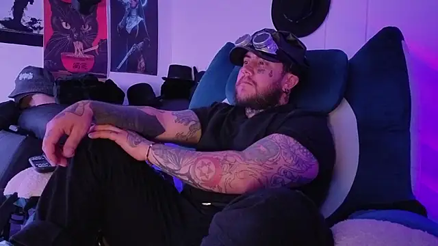 Snapshot of Ash_gusbig chatting on February 5, 2026, 3:00 am Ash gusbig online show from February 5, 2026, 3:00 am