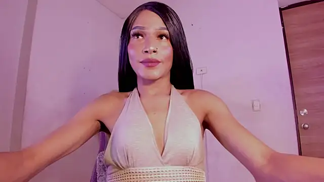 carolinemiller7 online show from December 23, 2025, 4:43 am