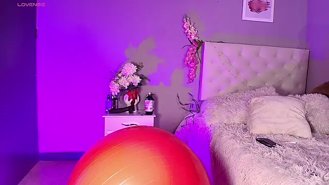 lilieth hot online show from January 24, 2025, 8:34 am
