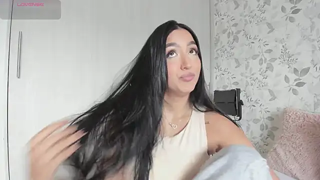 HannaSexTime online show from April 17, 2026, 4:43 pm