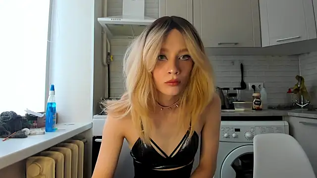 Snapshot of _Alice_Kitty chatting on January 7, 2025, 8:45 am  Alice Kitty online show from January 7, 2025, 8:45 am