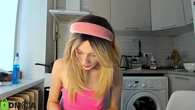 Snapshot of _Alice_Kitty chatting on January 7, 2025, 11:48 am  Alice Kitty online show from January 7, 2025, 11:48 am