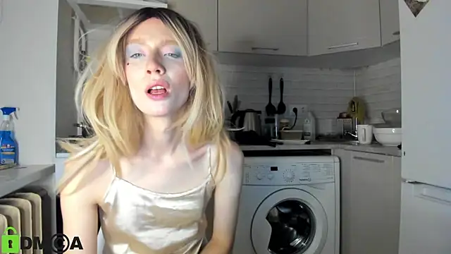 Snapshot of _Alice_Kitty chatting on January 8, 2025, 4:00 pm  Alice Kitty online show from January 8, 2025, 4:00 pm