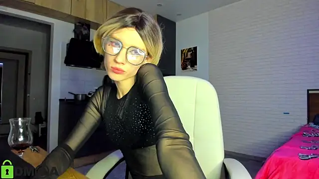 Snapshot of _Alice_Kitty chatting on October 26, 2025, 3:18 pm  Alice Kitty online show from October 26, 2025, 3:18 pm