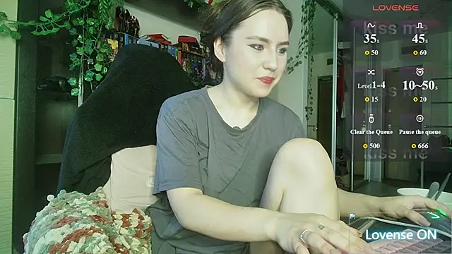 Snapshot of Aurora_workerr chatting on June 17, 2026, 3:24 pm Aurora workerr online show from June 17, 2026, 3:24 pm