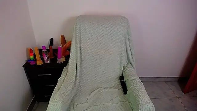 Snapshot of hot_girl01_hanna chatting on September 18, 2025, 10:12 pm hot girl01 hanna online show from September 18, 2025, 10:12 pm