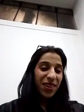 Snapshot of baby_liz01 chatting on October 19, 2025, 4:35 am baby liz01 online show from October 19, 2025, 4:35 am