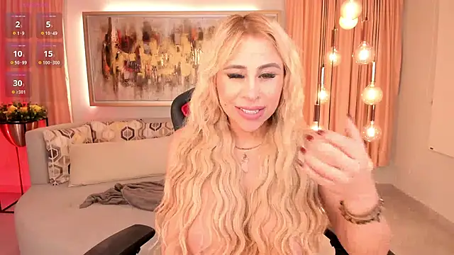 KylieCooper online show from January 18, 2025, 5:04 pm