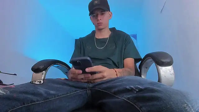 FrannBoy online show from August 8, 2026, 8:33 pm