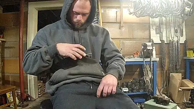 Bigoleslong98765 online show from March 22, 2026, 5:00 am