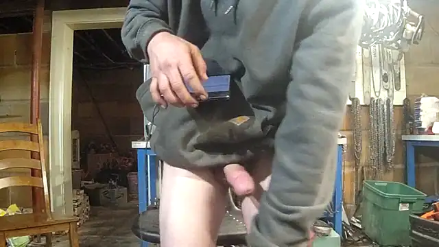 Bigoleslong98765 online show from March 25, 2026, 5:46 am