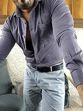 Snapshot of indianguy89 chatting on April 15, 2026, 6:20 am indianguy89 online show from April 15, 2026, 6:20 am