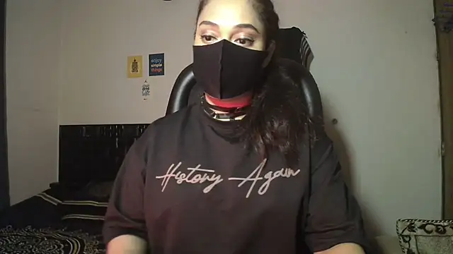 Most-Beautiful-Queen online show from May 1, 2026, 8:24 pm