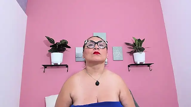 Snapshot of Karo_11_ chatting on September 17, 2025, 8:27 am Karo 11  online show from September 17, 2025, 8:27 am