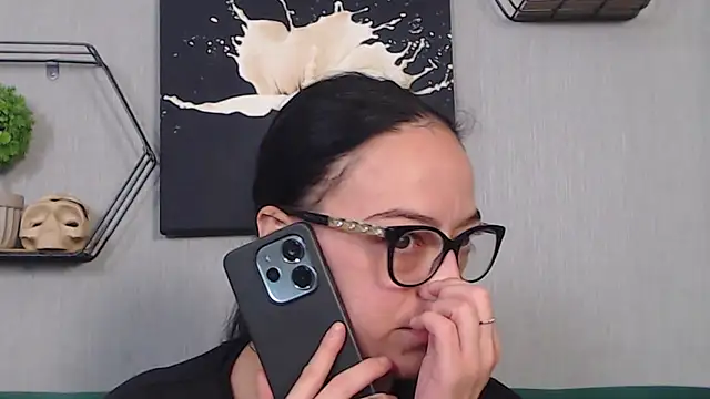 IzabelllNoir online show from October 13, 2025, 9:31 am