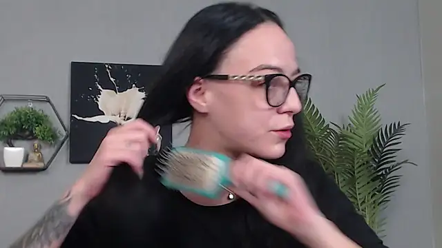 Snapshot of IzabelllNoir chatting on February 13, 2026, 8:10 am IzabelllNoir online show from February 13, 2026, 8:10 am