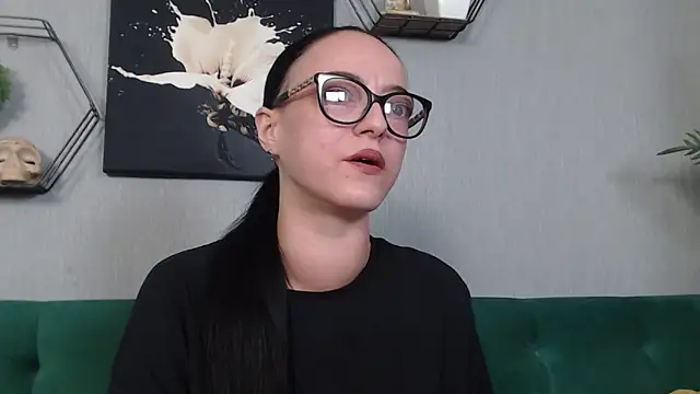 Snapshot of IzabelllNoir chatting on March 11, 2026, 10:54 am IzabelllNoir online show from March 11, 2026, 10:54 am