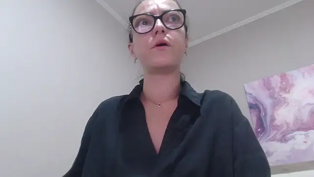 Snapshot of IzabelllNoir chatting on June 24, 2026, 6:56 am IzabelllNoir online show from June 24, 2026, 6:56 am