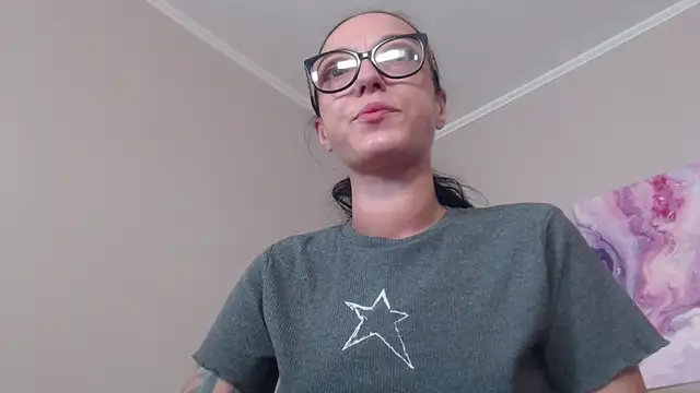 Snapshot of IzabelllNoir chatting on June 30, 2026, 6:03 am IzabelllNoir online show from June 30, 2026, 6:03 am