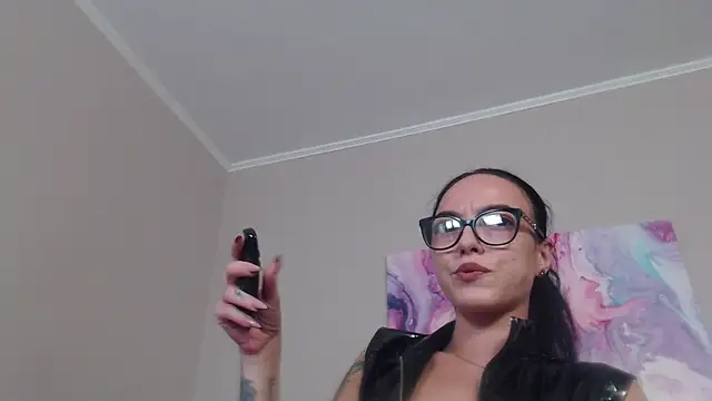 Snapshot of IzabelllNoir chatting on July 19, 2026, 8:29 am IzabelllNoir online show from July 19, 2026, 8:29 am