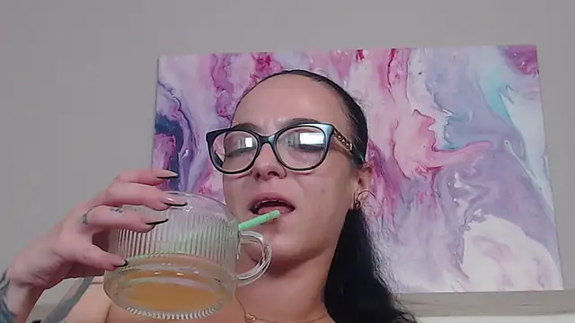 Snapshot of IzabelllNoir chatting on July 20, 2026, 10:50 am IzabelllNoir online show from July 20, 2026, 10:50 am