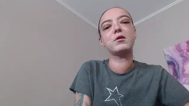Snapshot of IzabelllNoir chatting on August 7, 2026, 9:00 am IzabelllNoir online show from August 7, 2026, 9:00 am