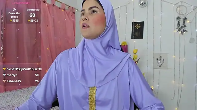 AishaAmin  online show from February 7, 2025, 4:03 pm