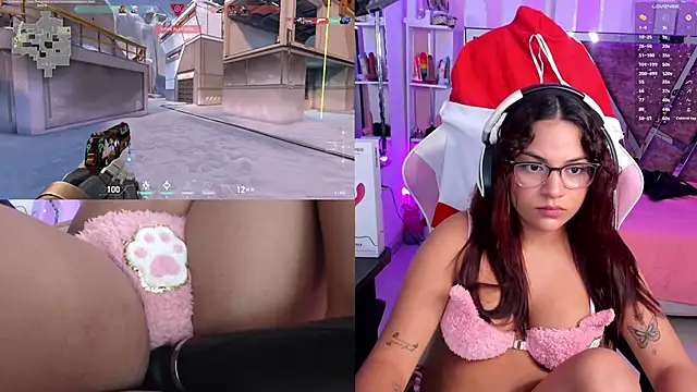PetiteSophie  online show from December 7, 2024, 3:52 pm