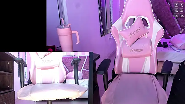 PetiteSophie  online show from October 18, 2025, 1:01 pm