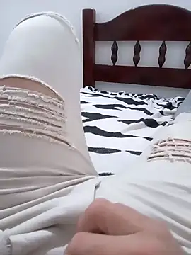 maikinhopL online show from January 28, 2025, 4:29 am