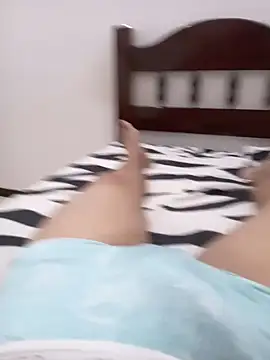 maikinhopL online show from February 2, 2025, 4:05 am