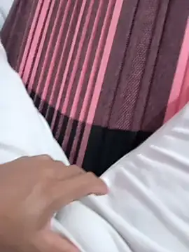 maikinhopL online show from March 19, 2025, 4:03 am