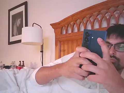 Snapshot of spence204011 chatting on October 19, 2025, 1:28 am spence204011 online show from October 19, 2025, 1:28 am